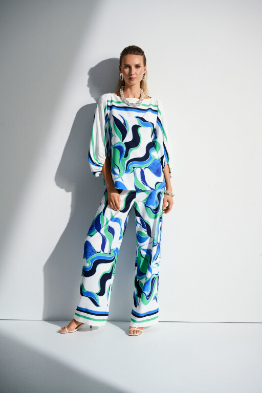 252085 Joseph Ribkoff Woven Abstract print boxy top1.jpg