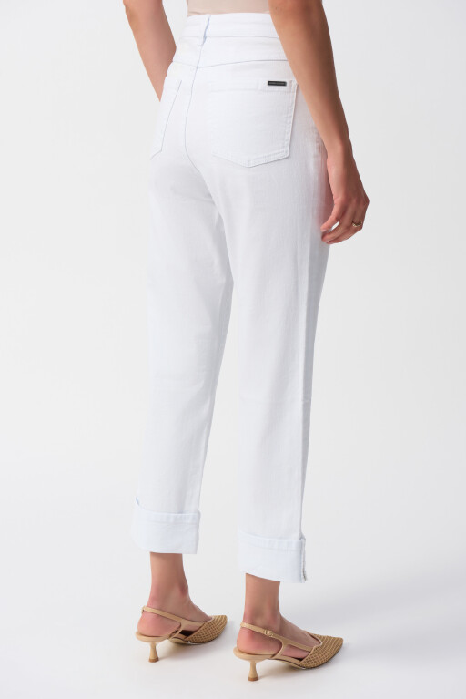 251960 Joseph Ribkoff Slim fit cropped white jeans2.jpg