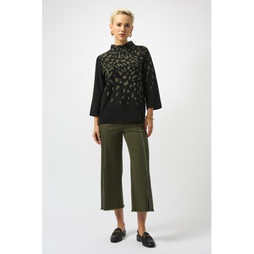 Jacquard Animal Print Sweater 253912 Black/Avocado