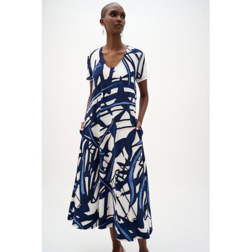 Silky Knit Abstract Print Trapeze Dress Blue/Cream