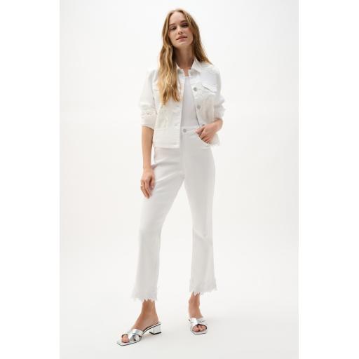 Joseph Ribkoff Feather-weave Denim Straight Crop White Jeans With Lace Appliqué